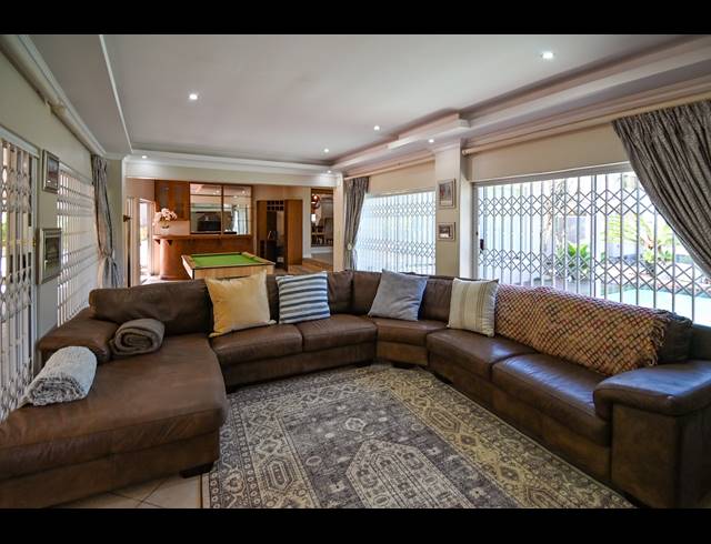 7 BEDROOM HOUSE FOR SALE IN HIGHLANDS HILLS